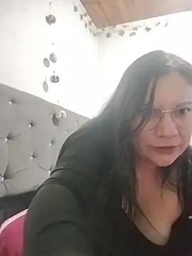 Snapshot of miichellemalvoa chatting on 07-22-26, 12:46 miichellemalvoa online show from 07-22-26, 12:46