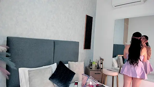 ShanelEvans online show from 11-13-25, 06:40