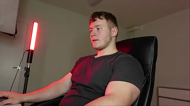 Richard Dullas online show from 10-30-25, 03:46