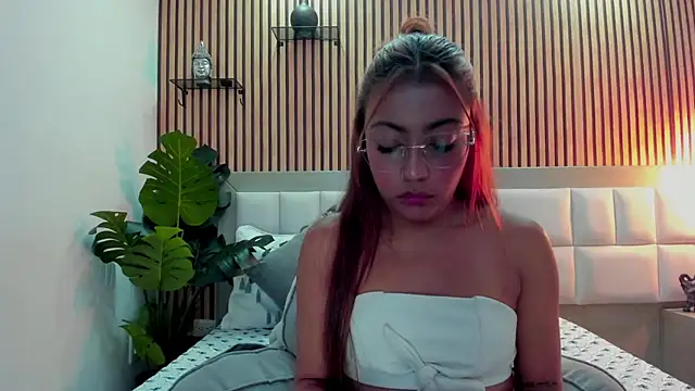 Snapshot of KattyBonnie chatting on 11-28-25, 07:16 KattyBonnie online show from 11-28-25, 07:16