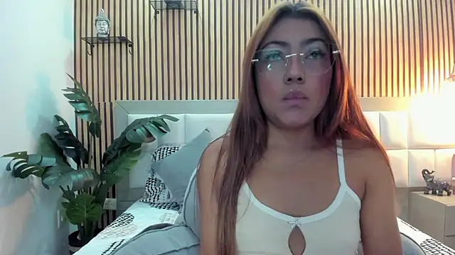 Snapshot of KattyBonnie chatting on 12-04-25, 07:33 KattyBonnie online show from 12-04-25, 07:33