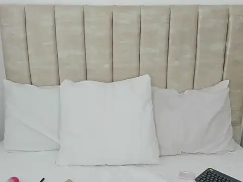 AprilStone1 online show from 09-26-25, 11:25