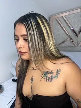 ashley-swift- online show from 10-21-25, 09:54