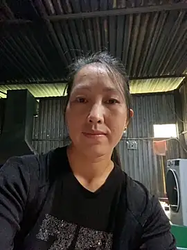 Huong-Ly online show from 09-10-25, 04:45