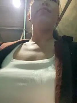 Huong-Ly online show from 10-15-25, 08:03