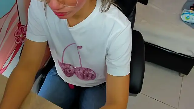 StarletTays online show from 10-18-25, 12:02