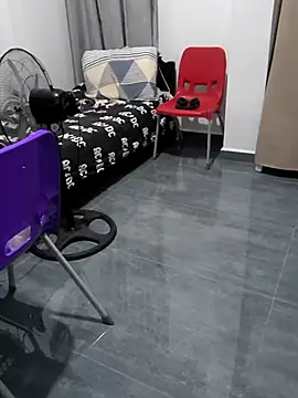 yazin199 online show from 09-28-25, 07:08