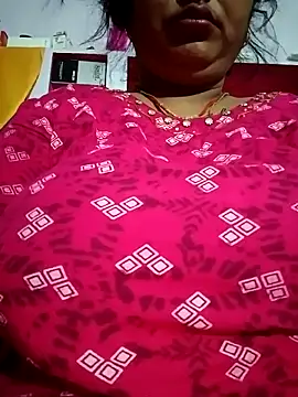 Snapshot of Aruhi_hot chatting on 10-09-25, 09:24 Aruhi hot online show from 10-09-25, 09:24