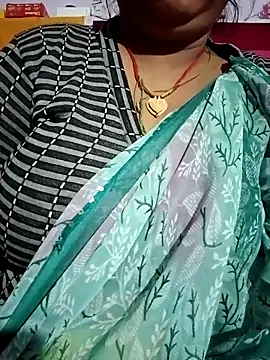 Snapshot of Aruhi_hot chatting on 10-21-25, 05:13 Aruhi hot online show from 10-21-25, 05:13