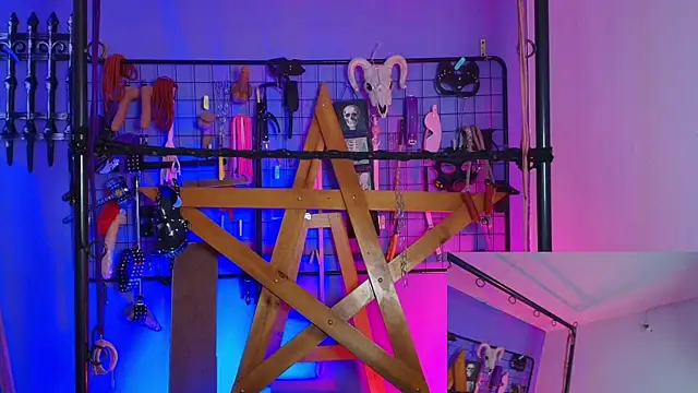 Misstresss aurora bdsm online show from 09-30-25, 03:06