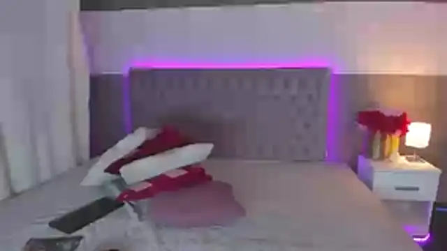 NathalyStars online show from 10-20-25, 01:11