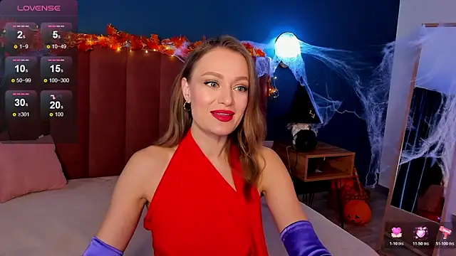 Snapshot of EvelynPoole chatting on 10-25-25, 01:35 EvelynPoole online show from 10-25-25, 01:35