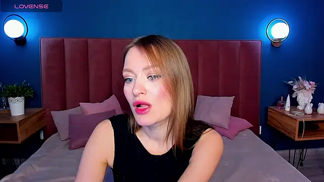 Snapshot of EvelynPoole chatting on 12-01-25, 01:32 EvelynPoole online show from 12-01-25, 01:32