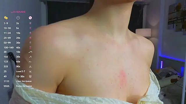 Snapshot of MimiLolll chatting on 02-08-26, 05:38 MimiLolll online show from 02-08-26, 05:38