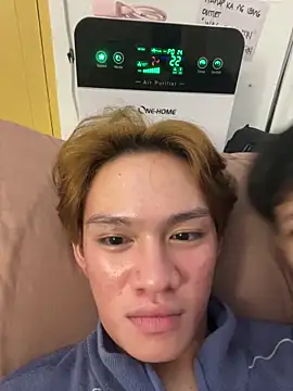 Snapshot of urasiantwinkbigcock chatting on 11-13-25, 06:07 urasiantwinkbigcock online show from 11-13-25, 06:07