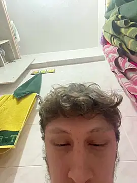 Snapshot of efeees35 chatting on 01-10-26, 06:20 efeees35 online show from 01-10-26, 06:20