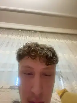 Snapshot of efeees35 chatting on 02-17-26, 02:02 efeees35 online show from 02-17-26, 02:02