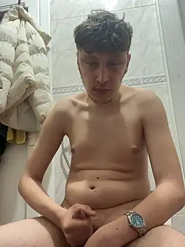 Snapshot of efeees35 chatting on 02-24-26, 10:02 efeees35 online show from 02-24-26, 10:02