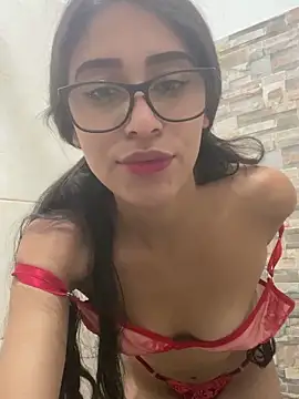 Snapshot of MiaRossel chatting on 09-10-25, 12:05 MiaRossel online show from 09-10-25, 12:05