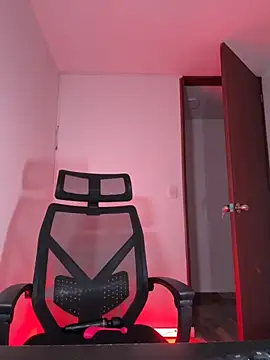 Danicute  online show from 10-04-25, 06:44