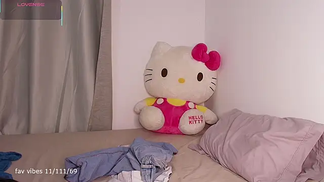 dulceangel   online show from 09-11-25, 02:22