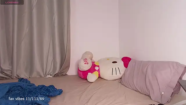 dulceangel   online show from 09-14-25, 02:33