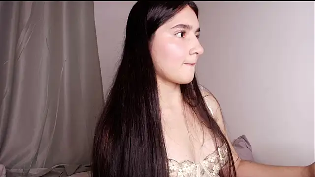 dulceangel   online show from 10-20-25, 04:02