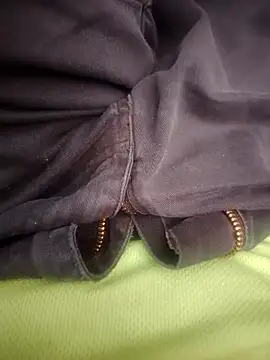 Snapshot of A_88 chatting on 10-13-25, 06:19 A 88 online show from 10-13-25, 06:19