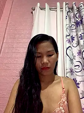 Snapshot of Cleo17 chatting on 09-21-25, 12:29 Cleo17 online show from 09-21-25, 12:29