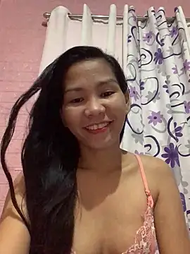 Snapshot of Cleo17 chatting on 11-28-25, 01:03 Cleo17 online show from 11-28-25, 01:03