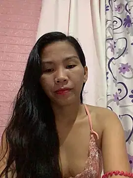 Snapshot of Cleo17 chatting on 12-15-25, 01:04 Cleo17 online show from 12-15-25, 01:04