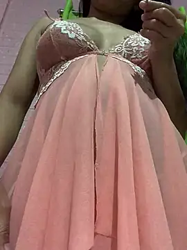 Snapshot of Cleo17 chatting on 01-12-26, 02:11 Cleo17 online show from 01-12-26, 02:11