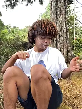 Snapshot of Alexis_Spicter chatting on 09-29-25, 06:13 Alexis Spicter online show from 09-29-25, 06:13