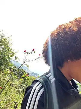 Snapshot of Alexis_Spicter chatting on 12-20-25, 05:09 Alexis Spicter online show from 12-20-25, 05:09