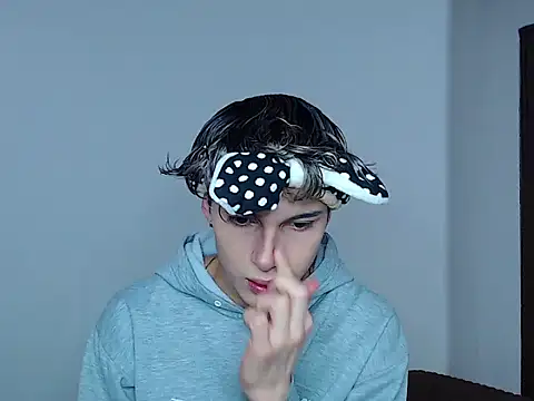 john vichenso online show from 11-24-25, 09:36