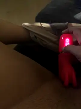 Snapshot of zeousseelphie chatting on 09-09-25, 04:01 zeousseelphie online show from 09-09-25, 04:01