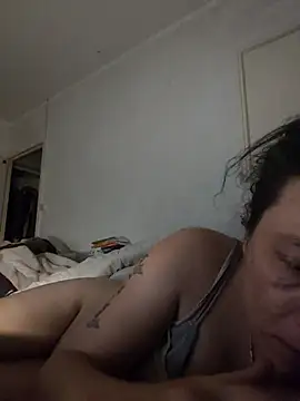 Snapshot of zeousseelphie chatting on 09-15-25, 08:09 zeousseelphie online show from 09-15-25, 08:09