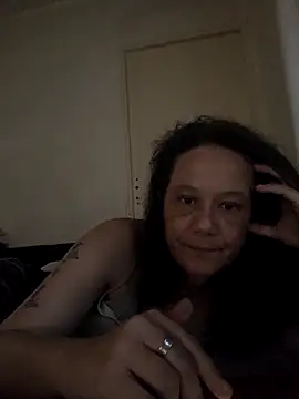 Snapshot of zeousseelphie chatting on 09-20-25, 03:57 zeousseelphie online show from 09-20-25, 03:57