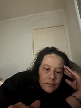 Snapshot of zeousseelphie chatting on 09-26-25, 05:33 zeousseelphie online show from 09-26-25, 05:33