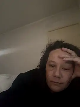 Snapshot of zeousseelphie chatting on 09-27-25, 12:54 zeousseelphie online show from 09-27-25, 12:54