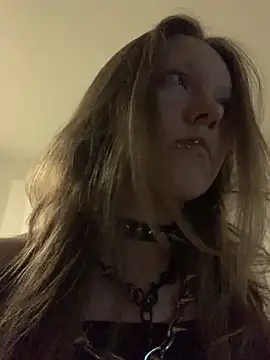 Snapshot of VesnaCrystal chatting on 12-16-25, 06:40 VesnaCrystal online show from 12-16-25, 06:40