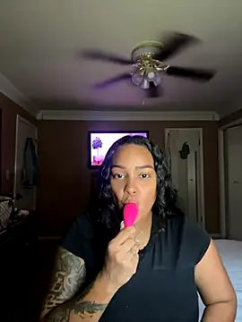 Snapshot of Sexilexiprincess chatting on 09-28-25, 04:12 Sexilexiprincess online show from 09-28-25, 04:12