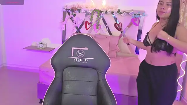 ZURY TAY online show from 10-02-25, 11:39