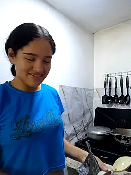 ValentinaMartel online show from 10-21-25, 07:47