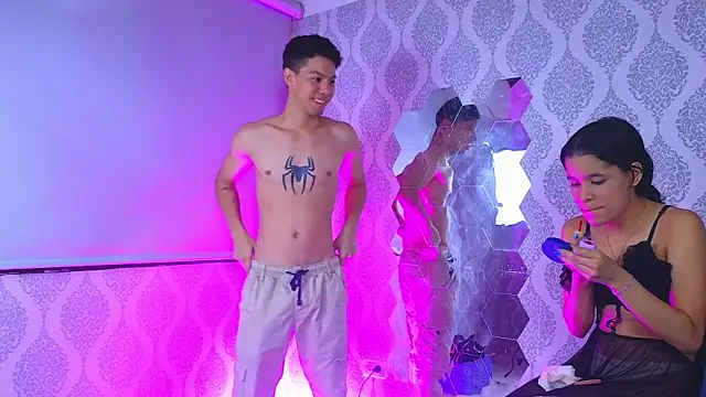 Snapshot of Twink_sensationx chatting on 10-13-25, 01:22 Twink sensationx online show from 10-13-25, 01:22