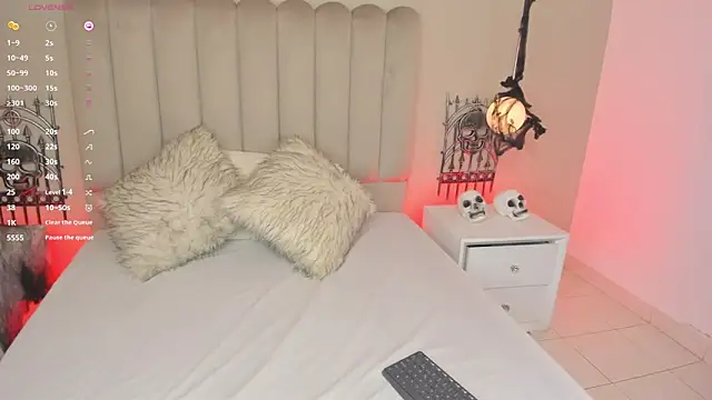 Dani rosse  online show from 10-23-25, 12:37