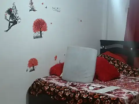 Lady 16 online show from 11-30-25, 12:03