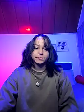 Snapshot of Eymmy_24 chatting on 11-13-25, 01:59 Eymmy 24 online show from 11-13-25, 01:59