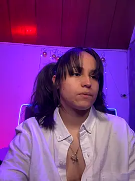 Snapshot of Eymmy_24 chatting on 11-19-25, 03:39 Eymmy 24 online show from 11-19-25, 03:39