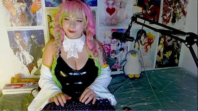 Snapshot of Lil-La chatting on 11-29-25, 02:47 Lil-La online show from 11-29-25, 02:47